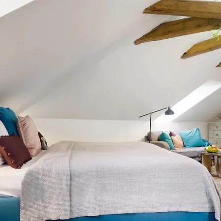 Romantic Bohemian Studio In Old Town Praag Buitenkant foto