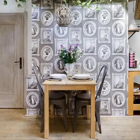 Romantic Bohemian Studio In Old Town Praag Buitenkant foto